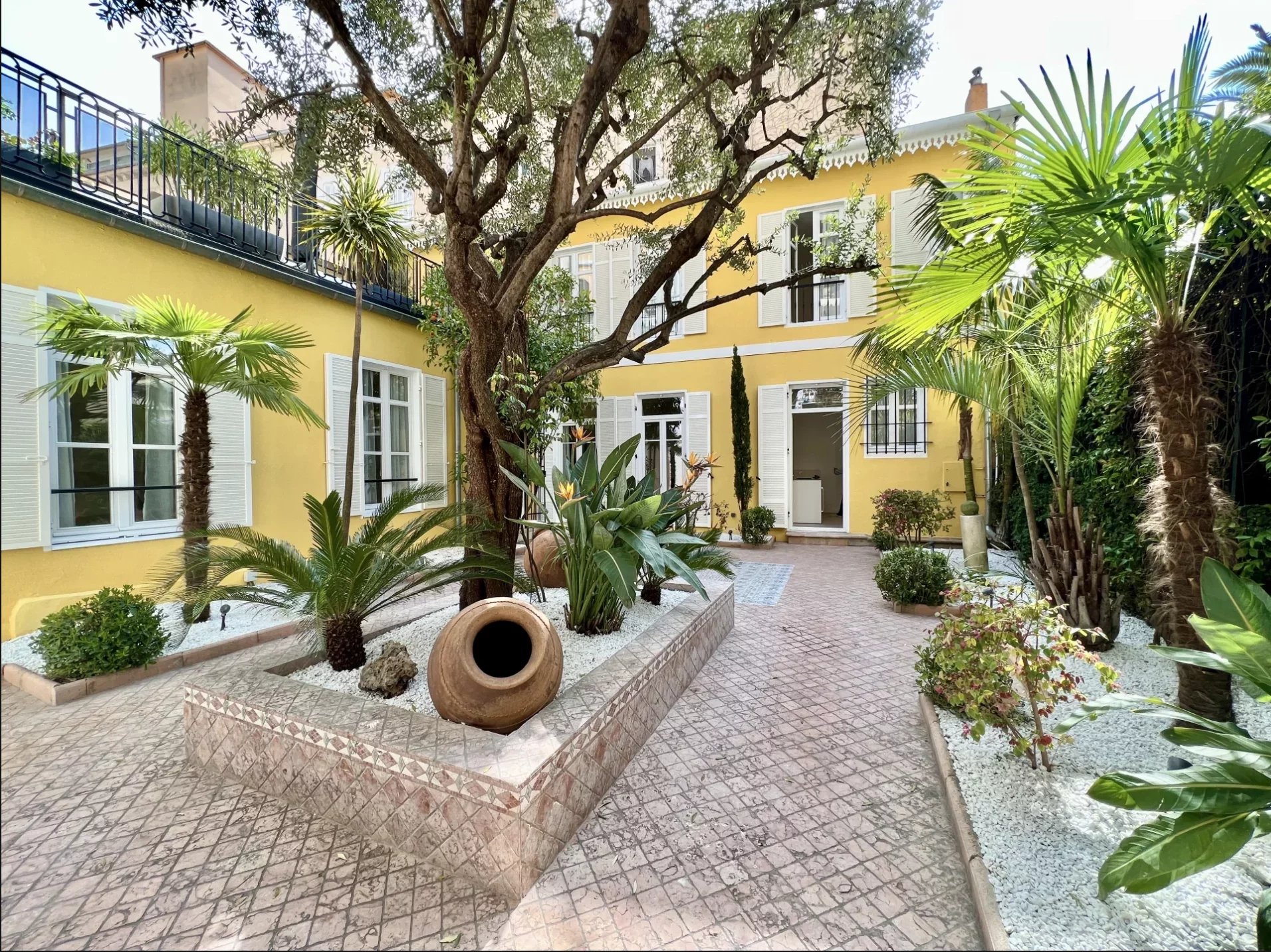 Maison 5 pièces - 131m² - CANNES