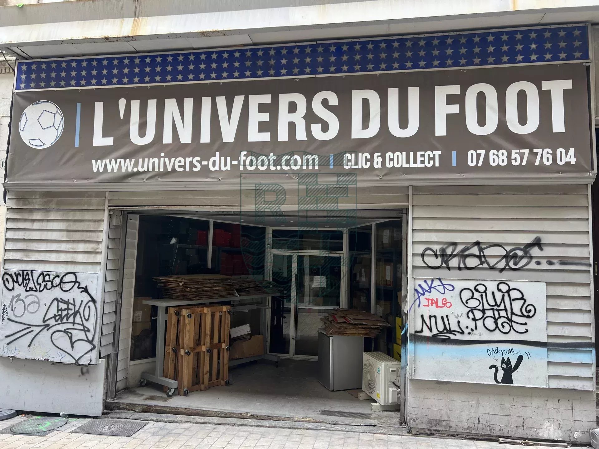 Local commercial  - 106m² - MARSEILLE  - 1er