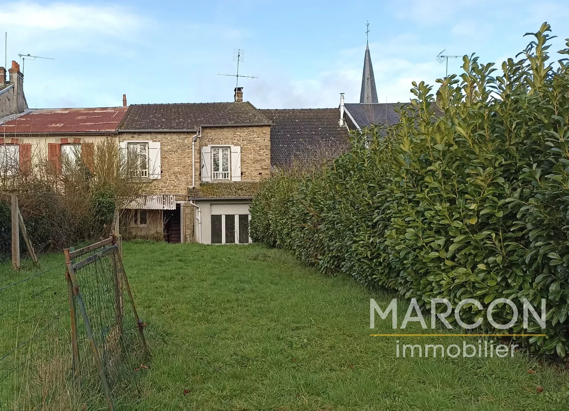 Maison 6 pièces - 140m² - ST HILAIRE LA TREILLE