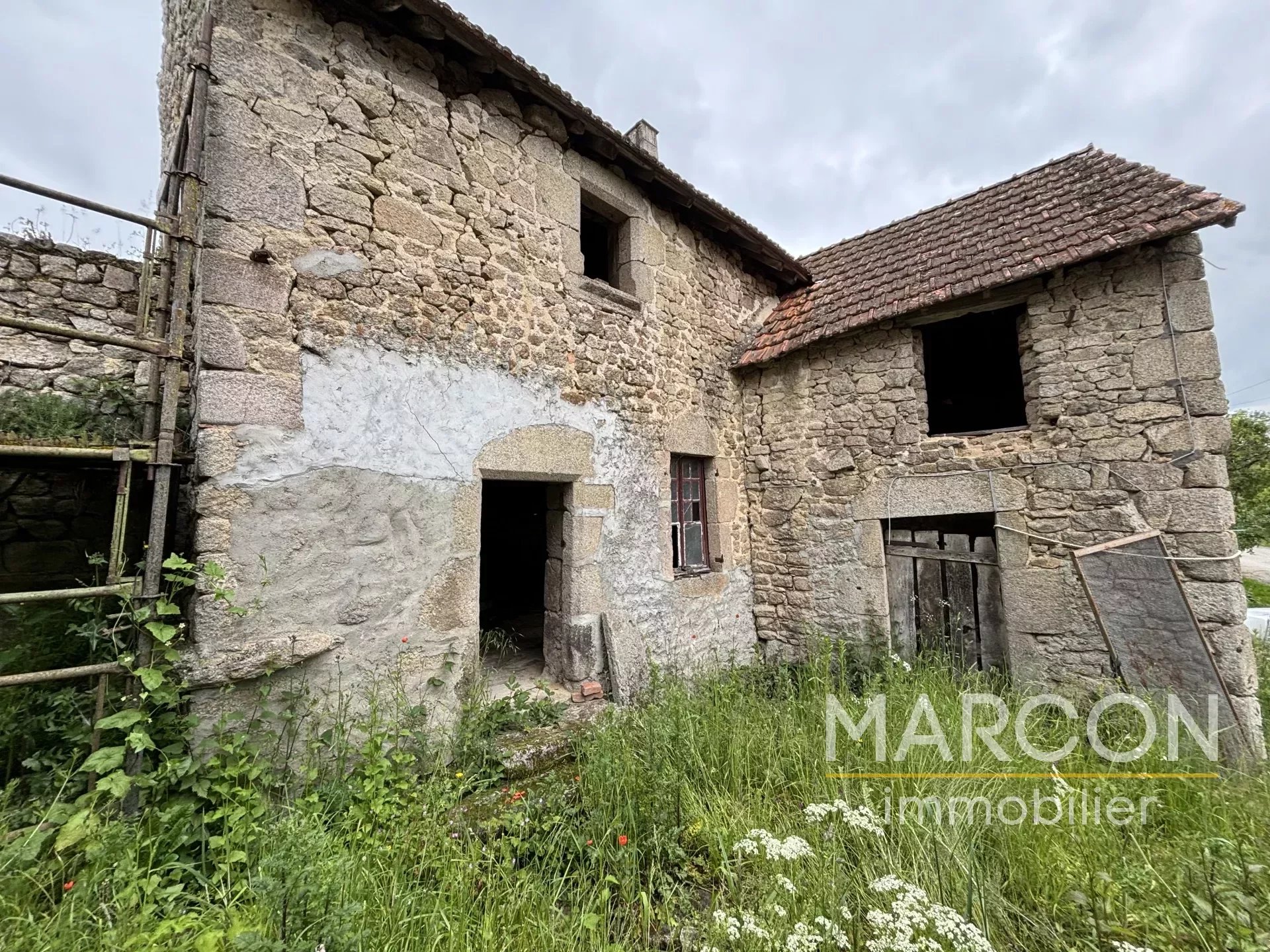 Maison  - 80m² - PUY MALSIGNAT