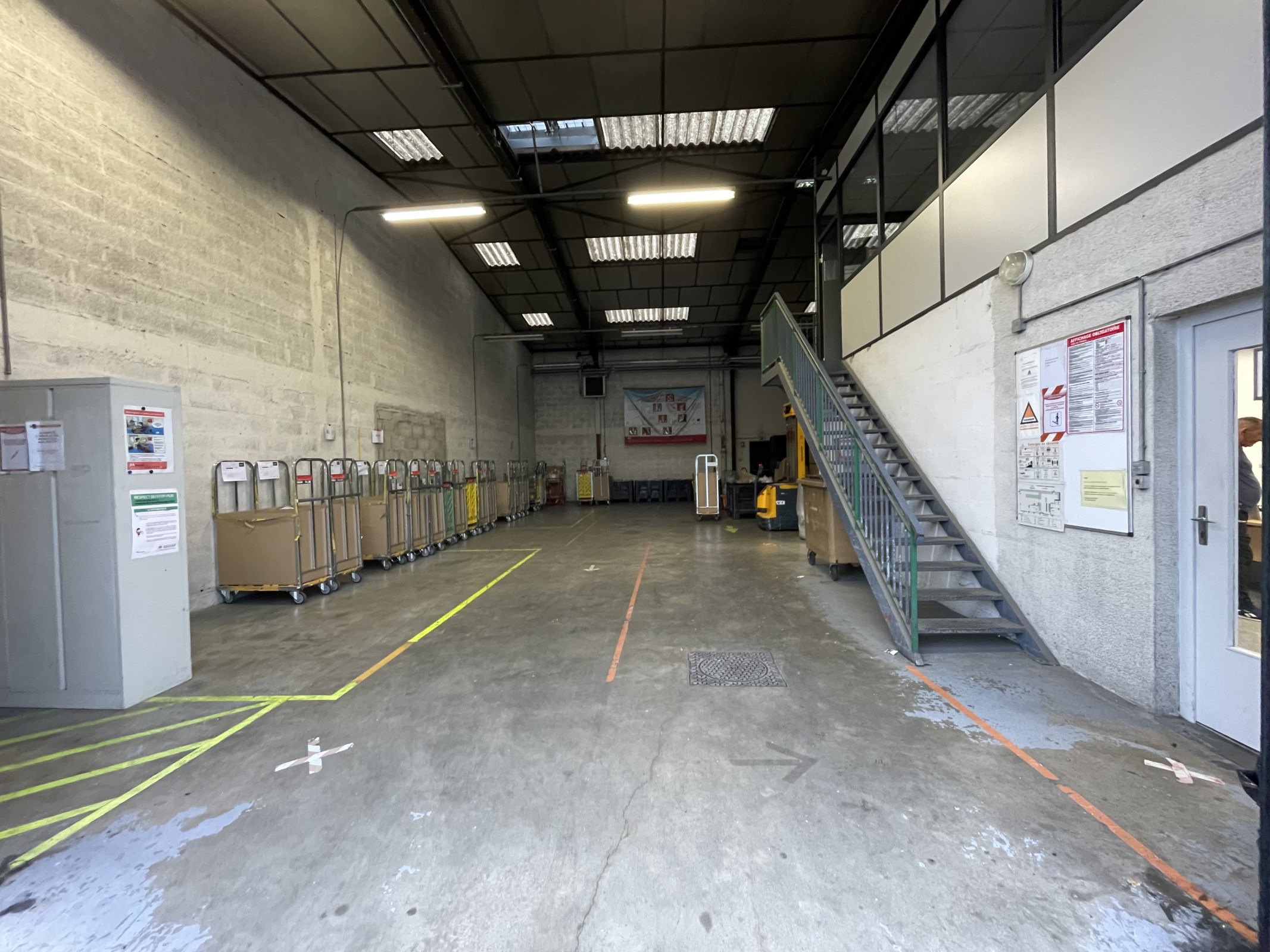 Local industriel  - 265m² - VILLEFRANCHE SUR SAONE