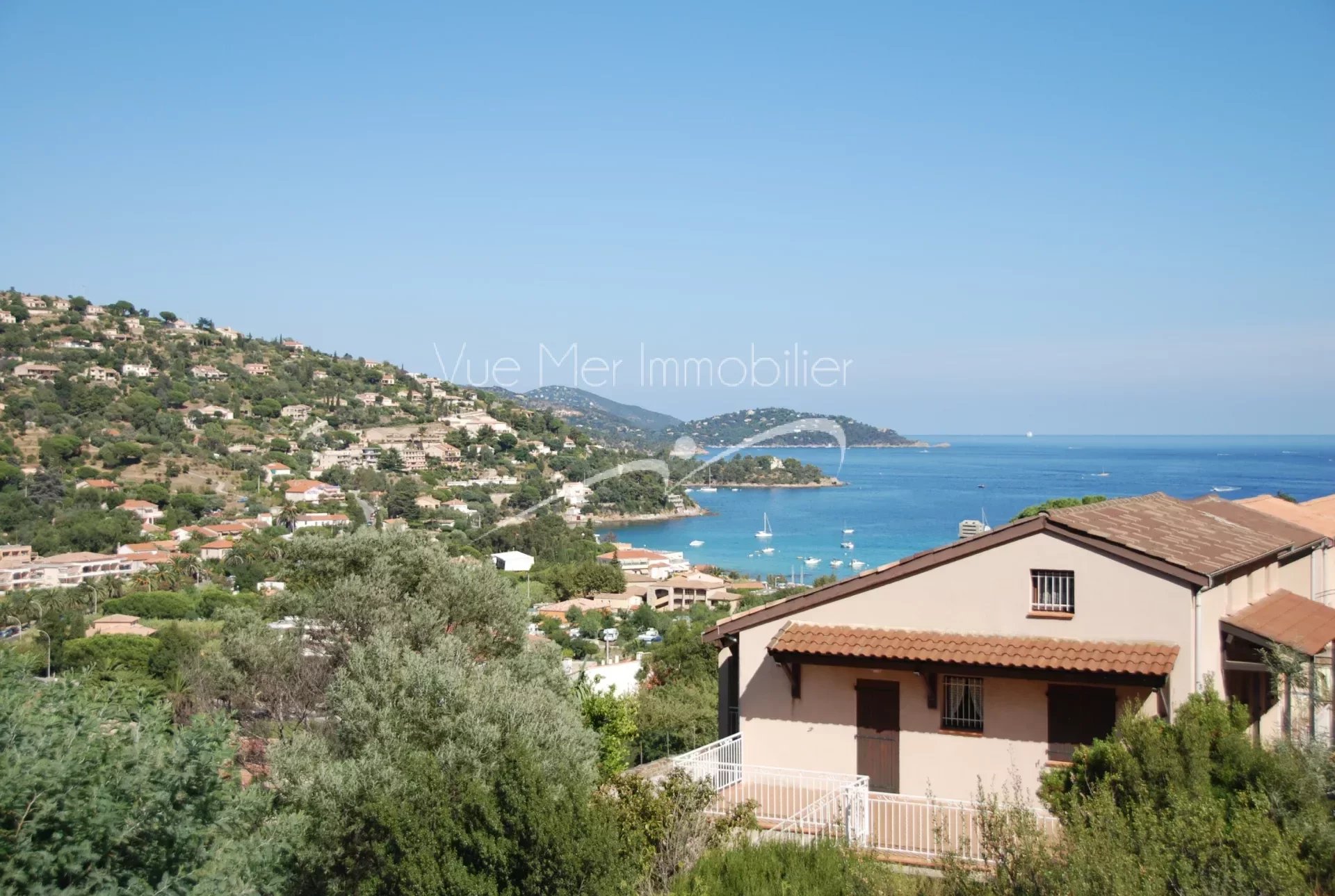 Terrain  - 774m² - LE LAVANDOU