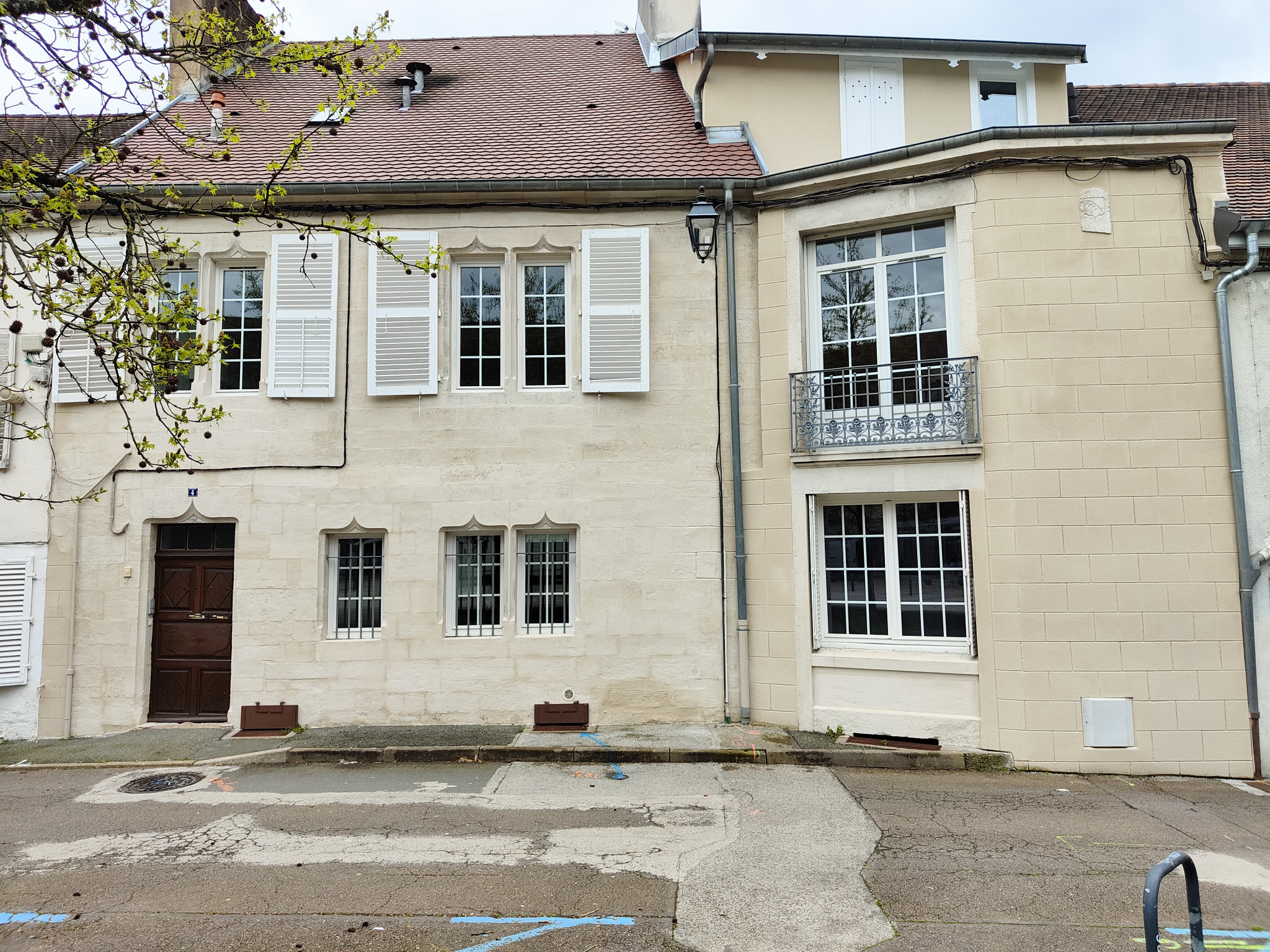 Maison 6 pièces - 186m² - BAUME LES DAMES