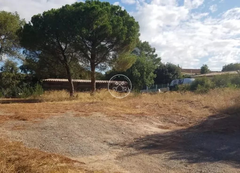 Terrain  - 1 074m² - FREJUS