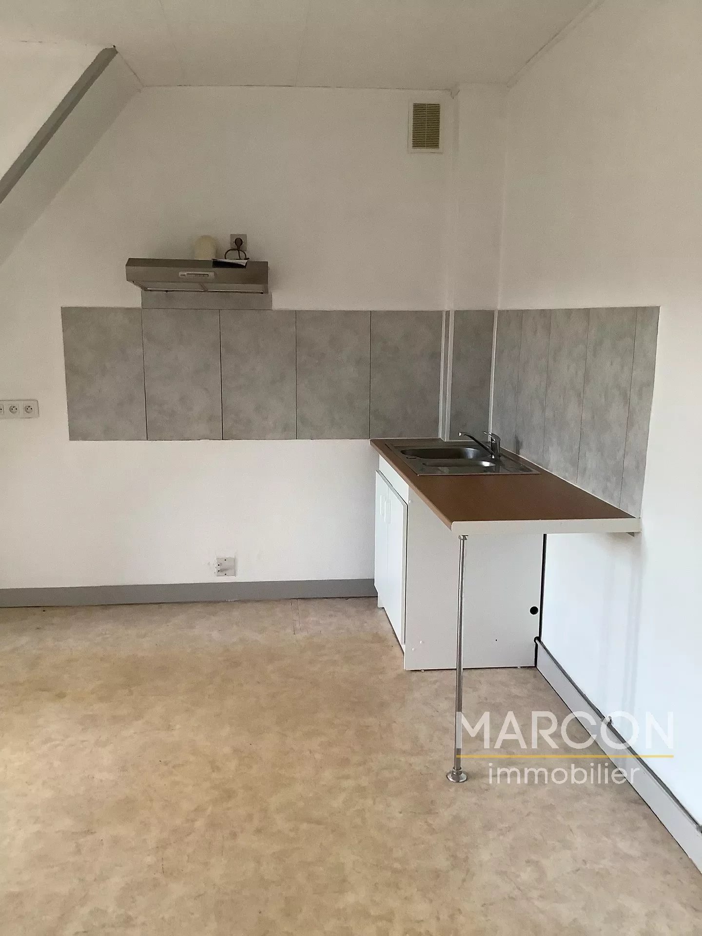 Appartement 2 pièces - 66m² - LAVAVEIX LES MINES