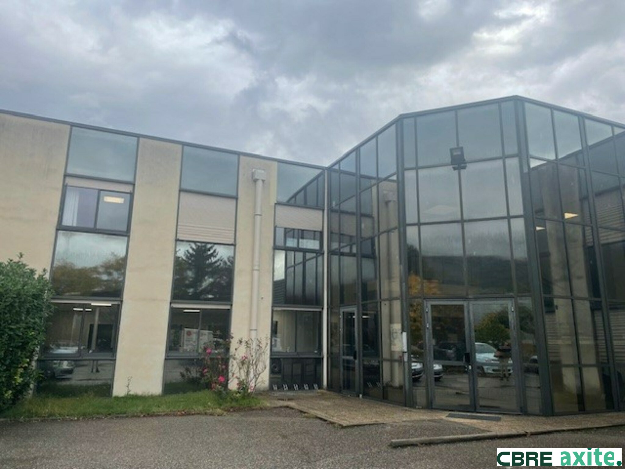 Local Professionnel  - 115m² - SEYSSINET PARISET