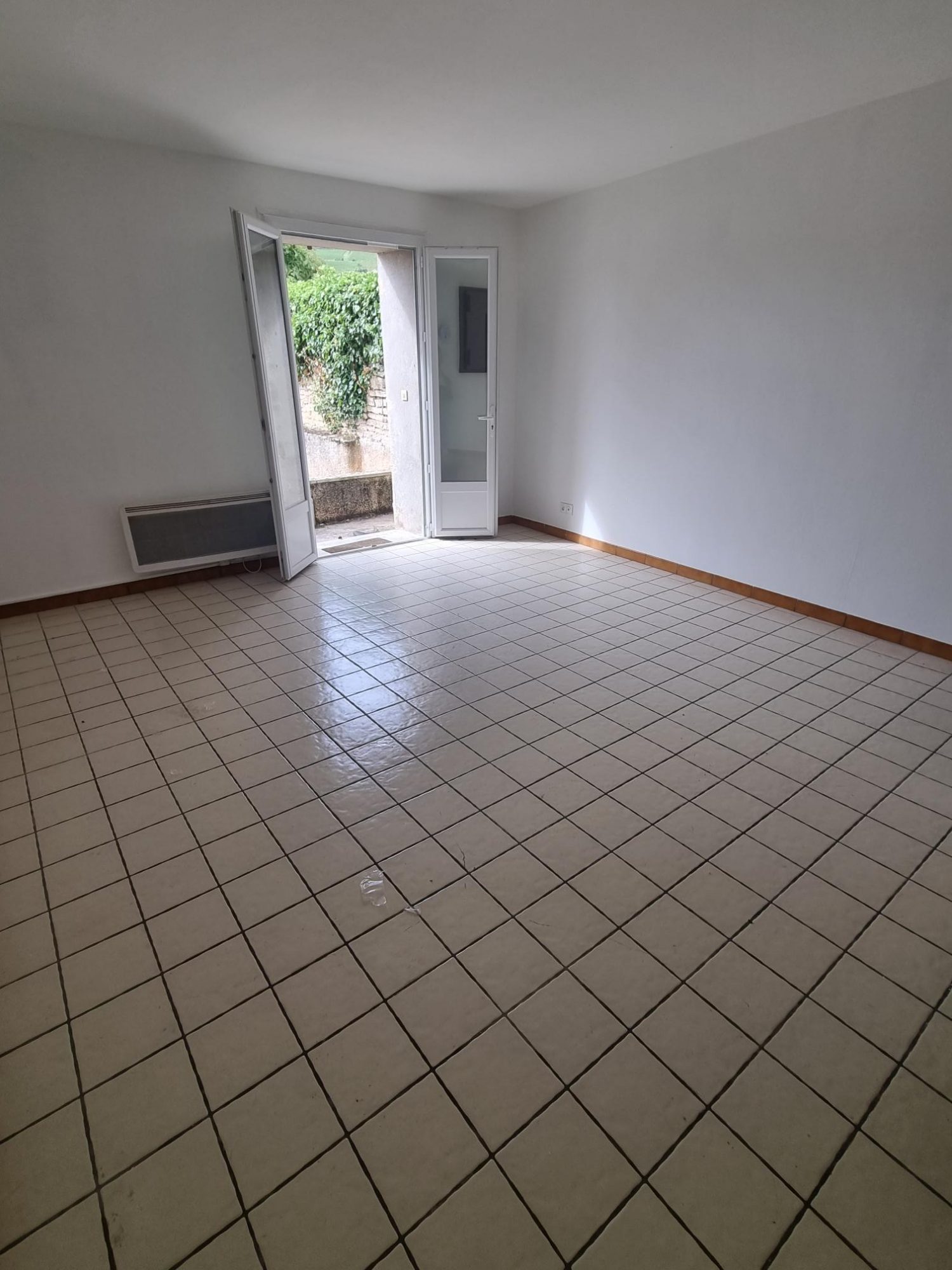 Appartement 1 pièce - 27m² - LADOIX SERRIGNY