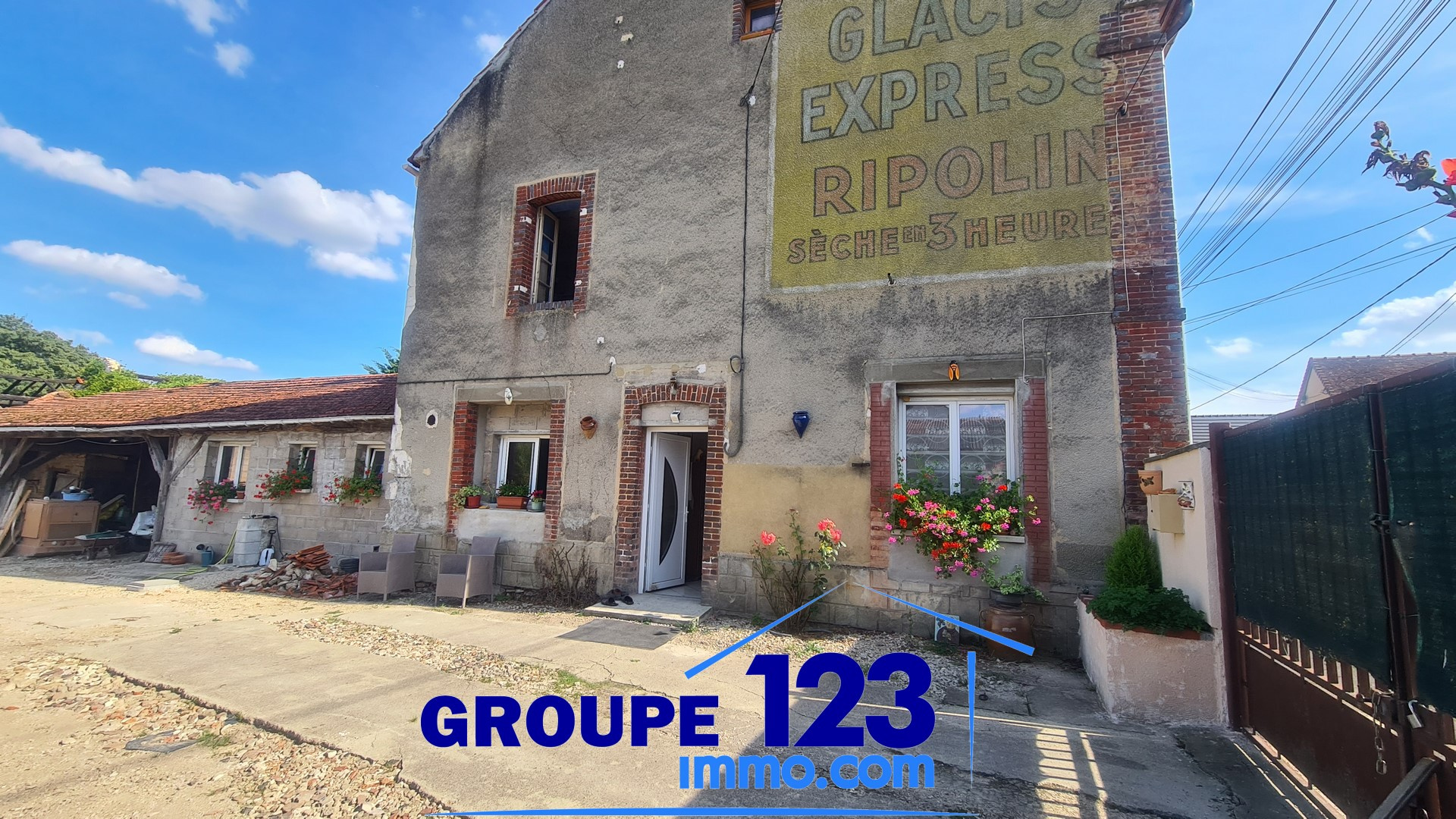 Maison 4 pièces - 90m² - CHAMPLOST