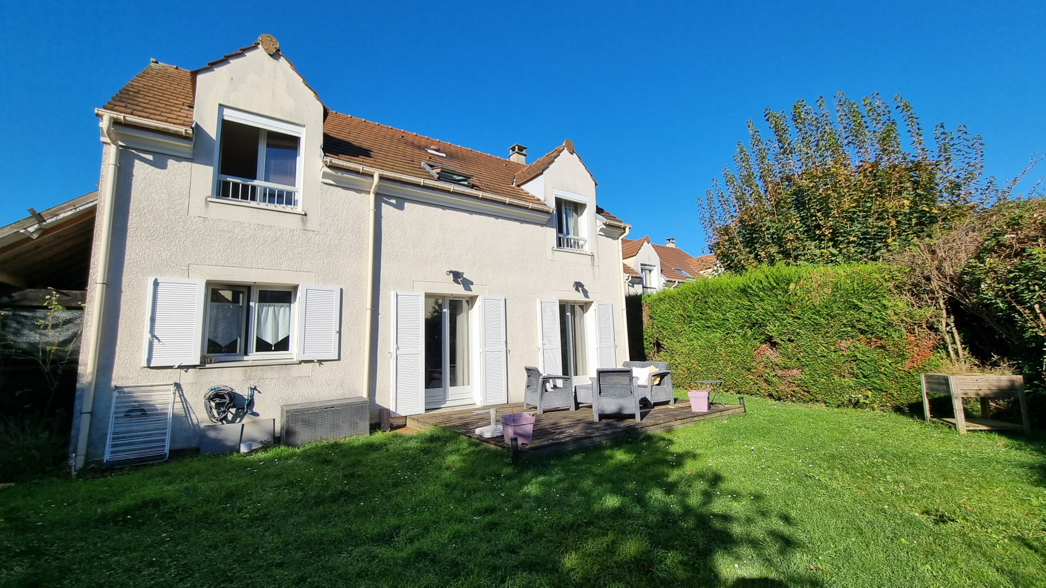 Maison 7 pièces - 127m² - MANDRES LES ROSES