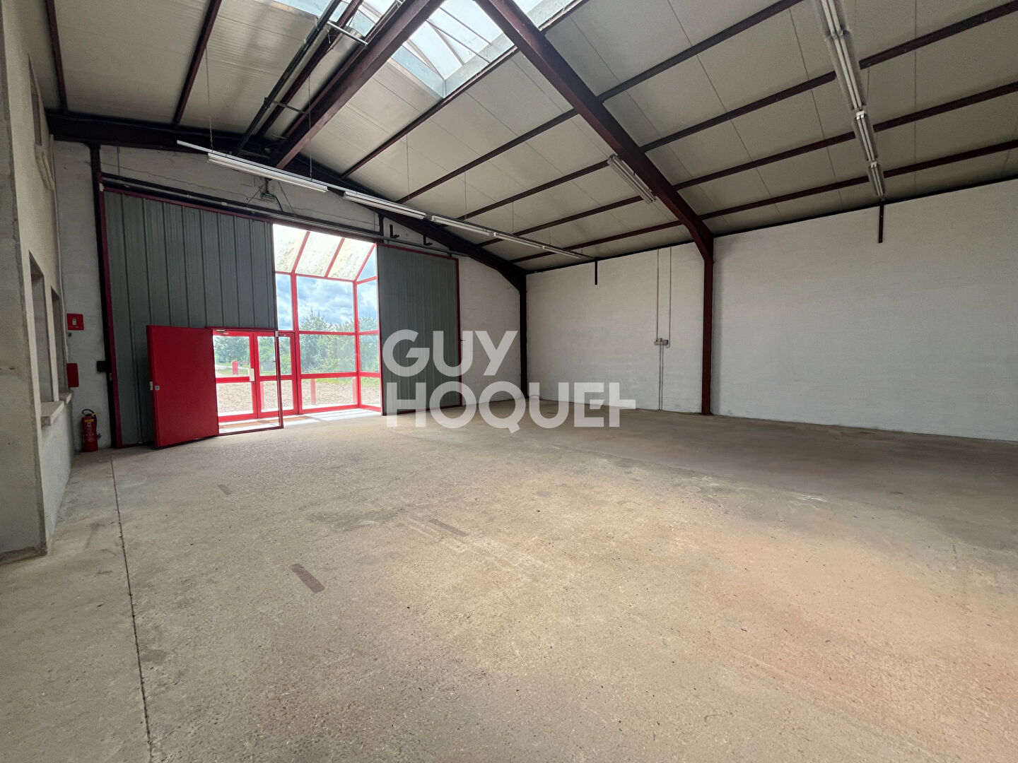 Local industriel  - 300m² - VILLEFARGEAU