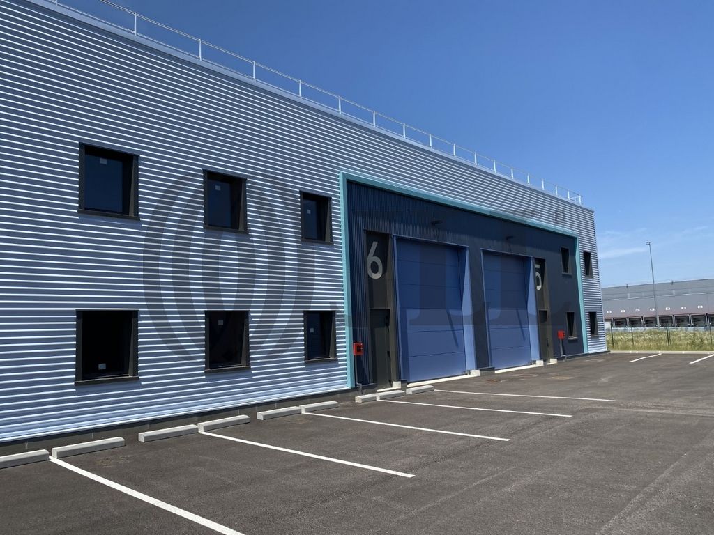 Local industriel  - 2 045m² - ST VULBAS