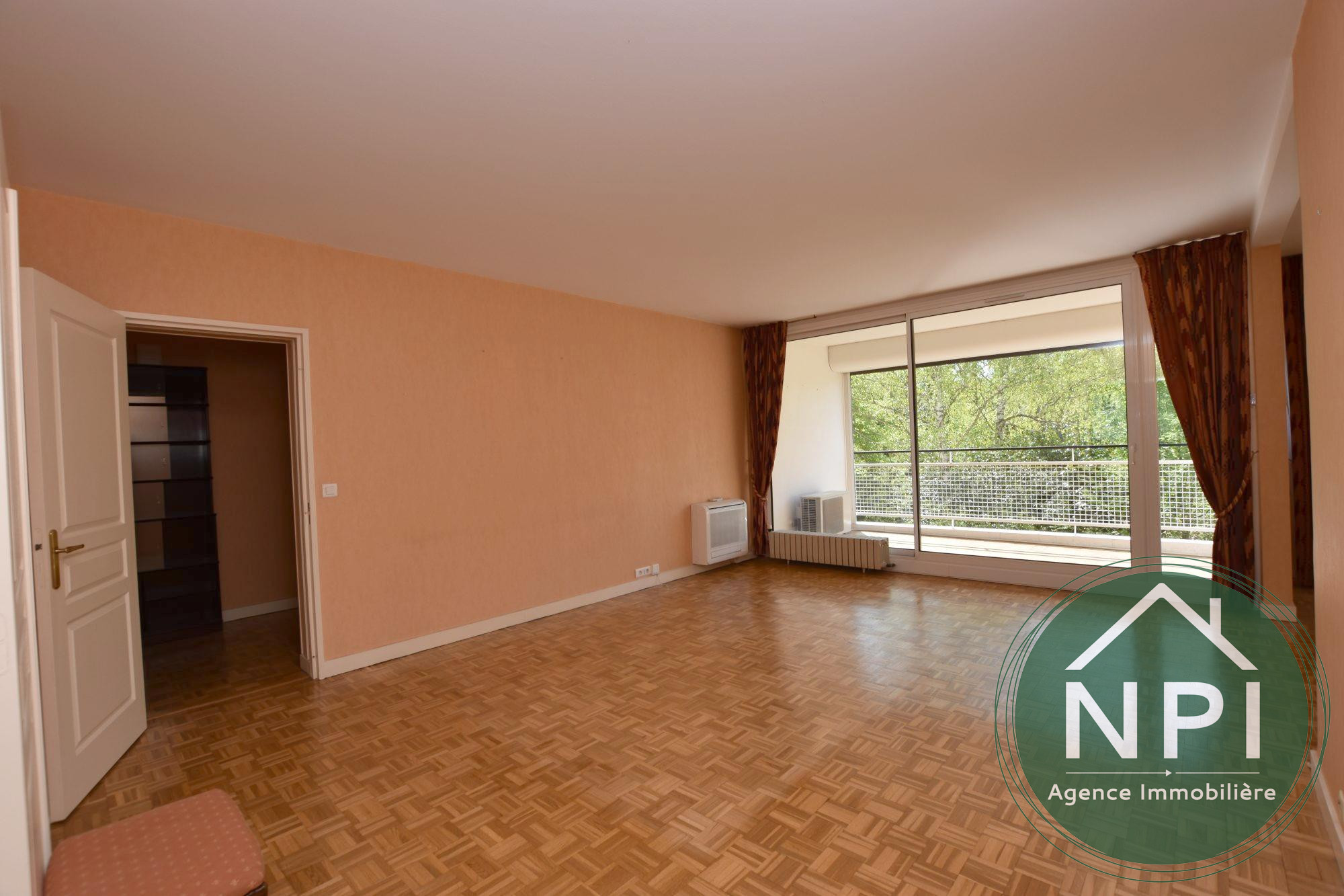 Appartement 6 pièces - 120m² - VAUX LE PENIL