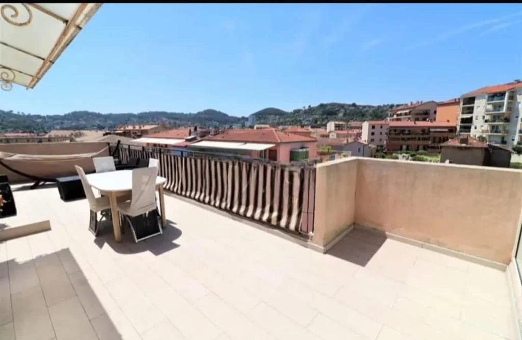 Appartement 4 pièces - 90m² - VALLAURIS