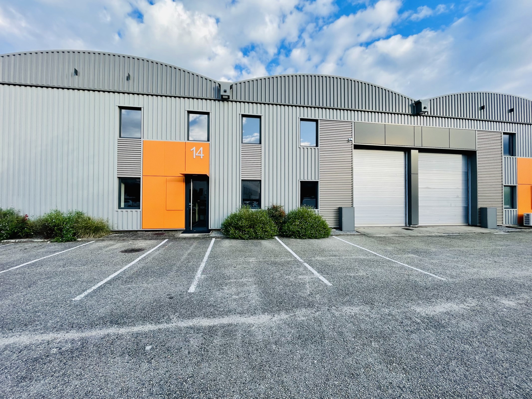 Local industriel  - 606m² - DARDILLY