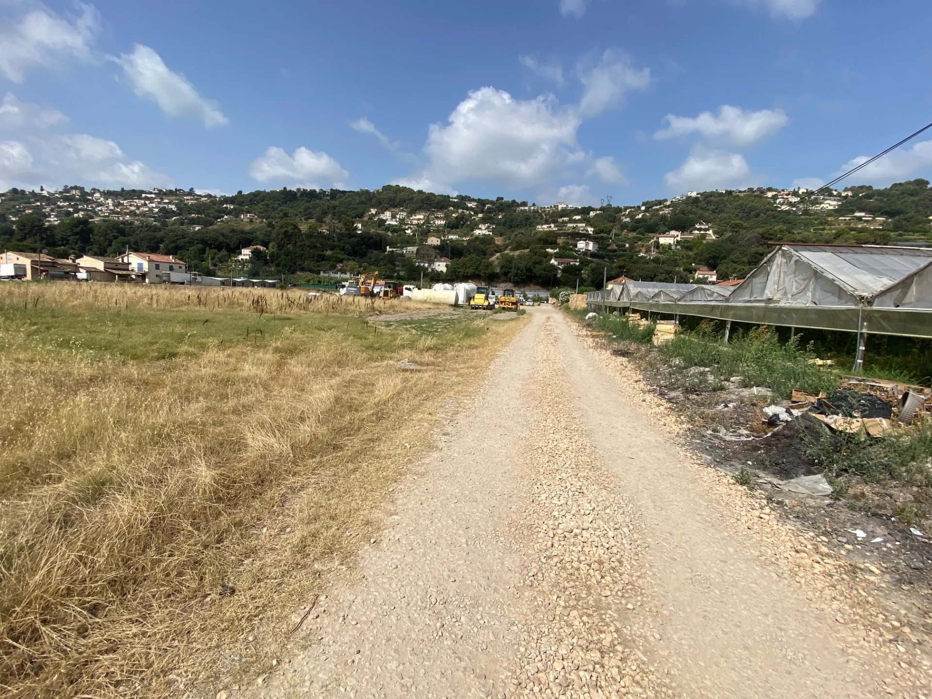 Terrain  - 7 000m² - ST LAURENT DU VAR