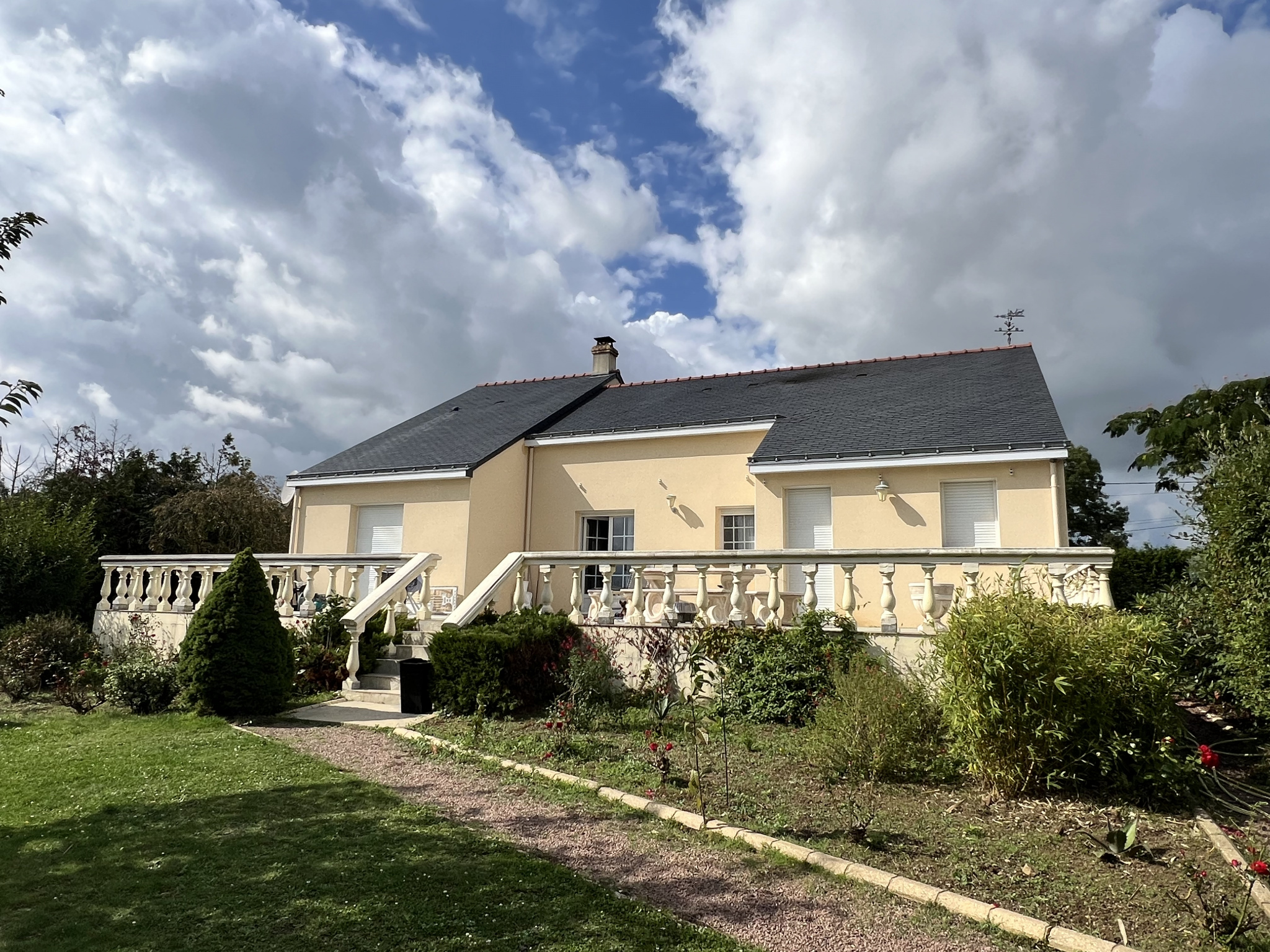 Maison 4 pièces - 138m² - LOIREAUXENCE