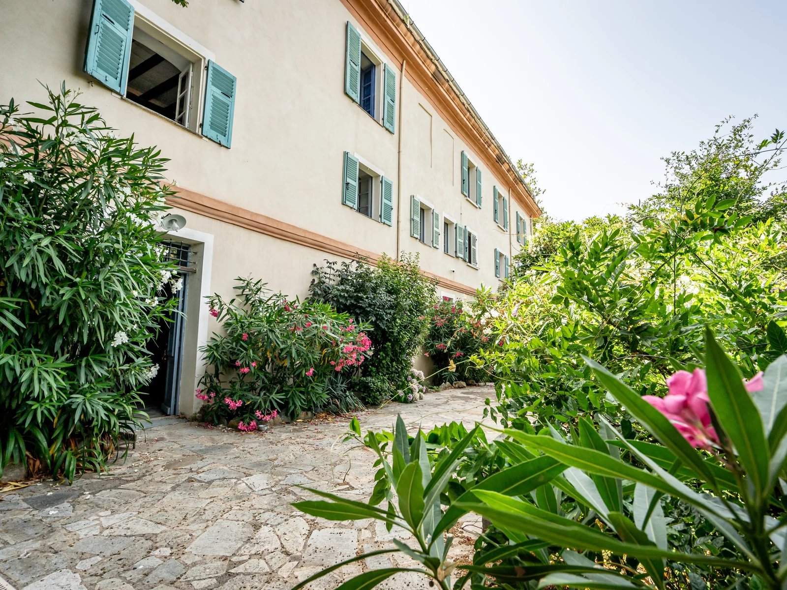 Maison 20 pièces - 710m² - ST FLORENT