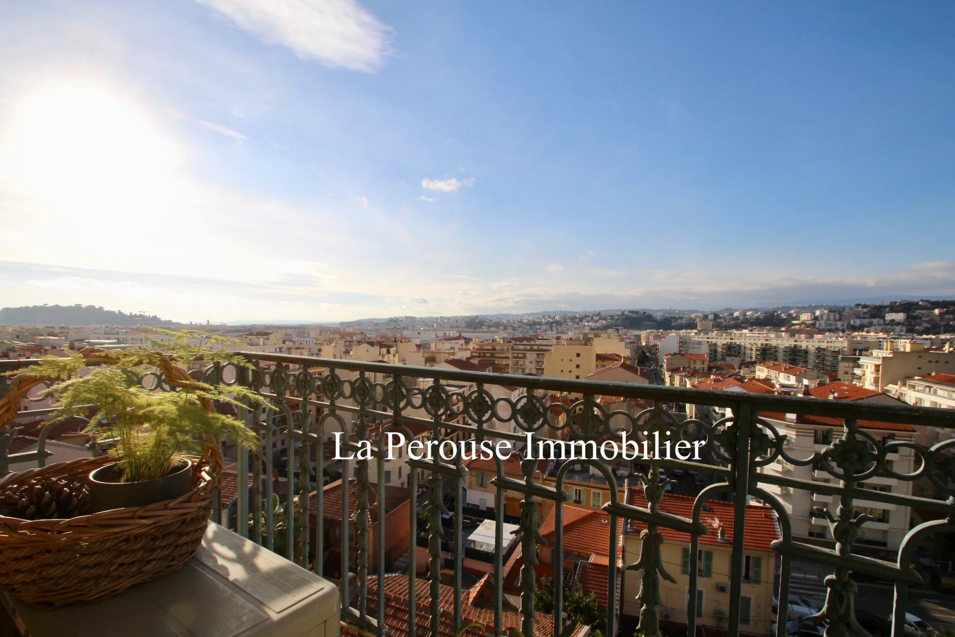 Appartement 3 pièces - 67m² - NICE