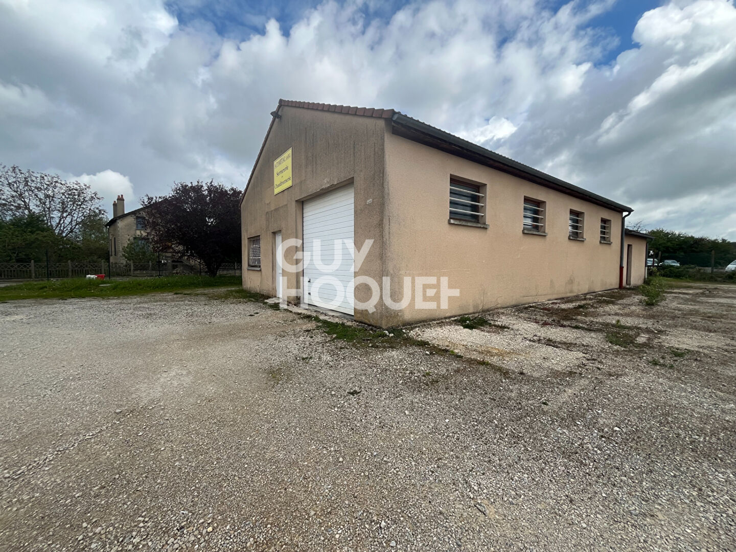 Local industriel  - 135m² - CHEMILLY SUR YONNE