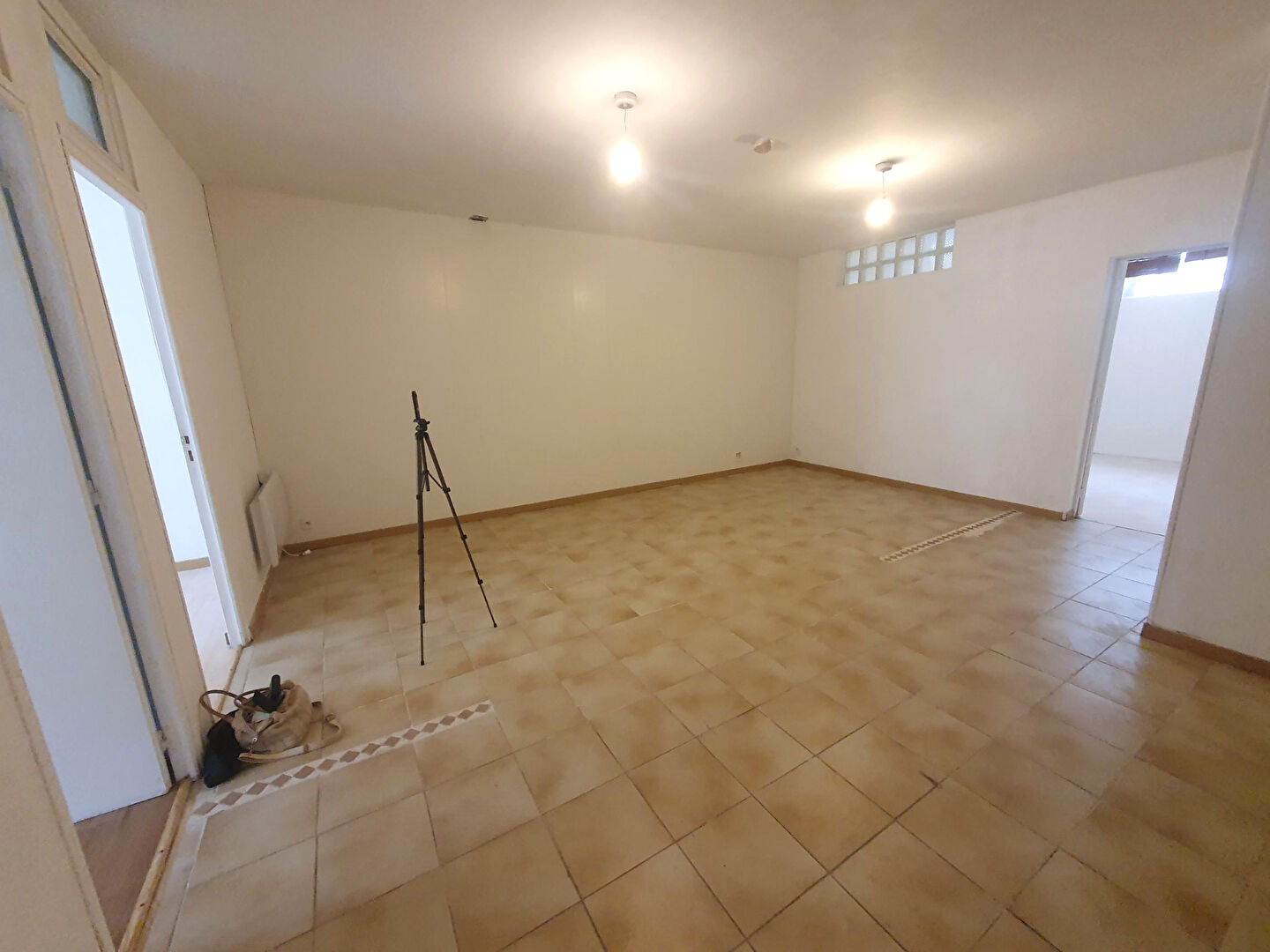 Local Professionnel  - 85m²