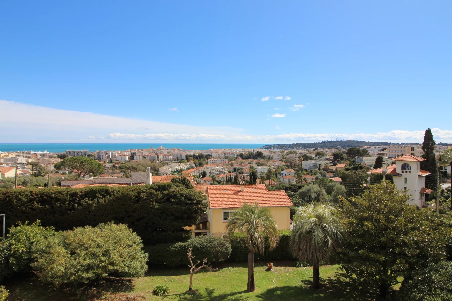 Appartement 2 pièces - 50m² - ANTIBES