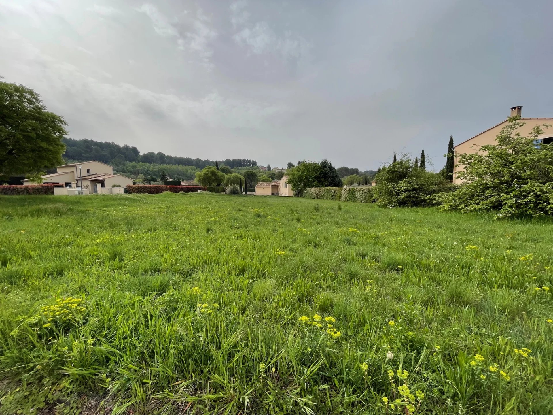 Terrain  - 1 500m² - PERNES LES FONTAINES