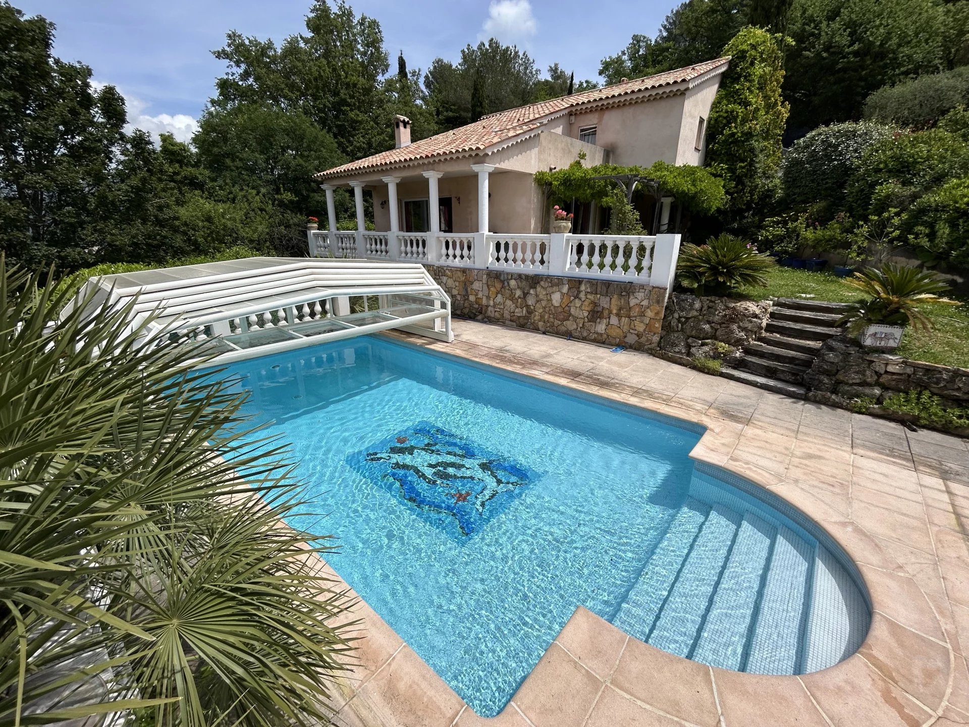 Maison 7 pièces - 175m² - CHATEAUNEUF GRASSE