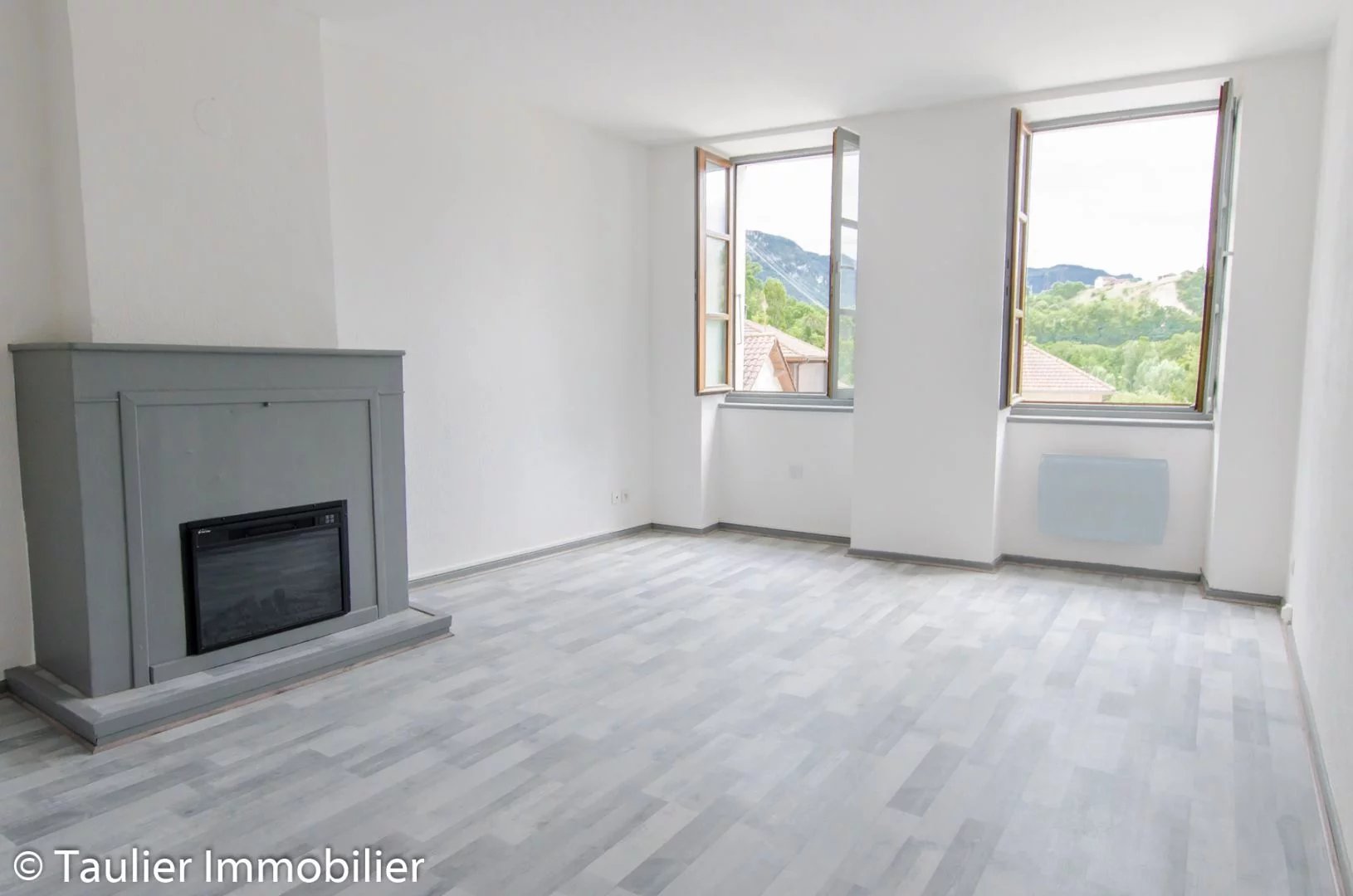 Appartement 2 pièces - 55m² - PONT EN ROYANS