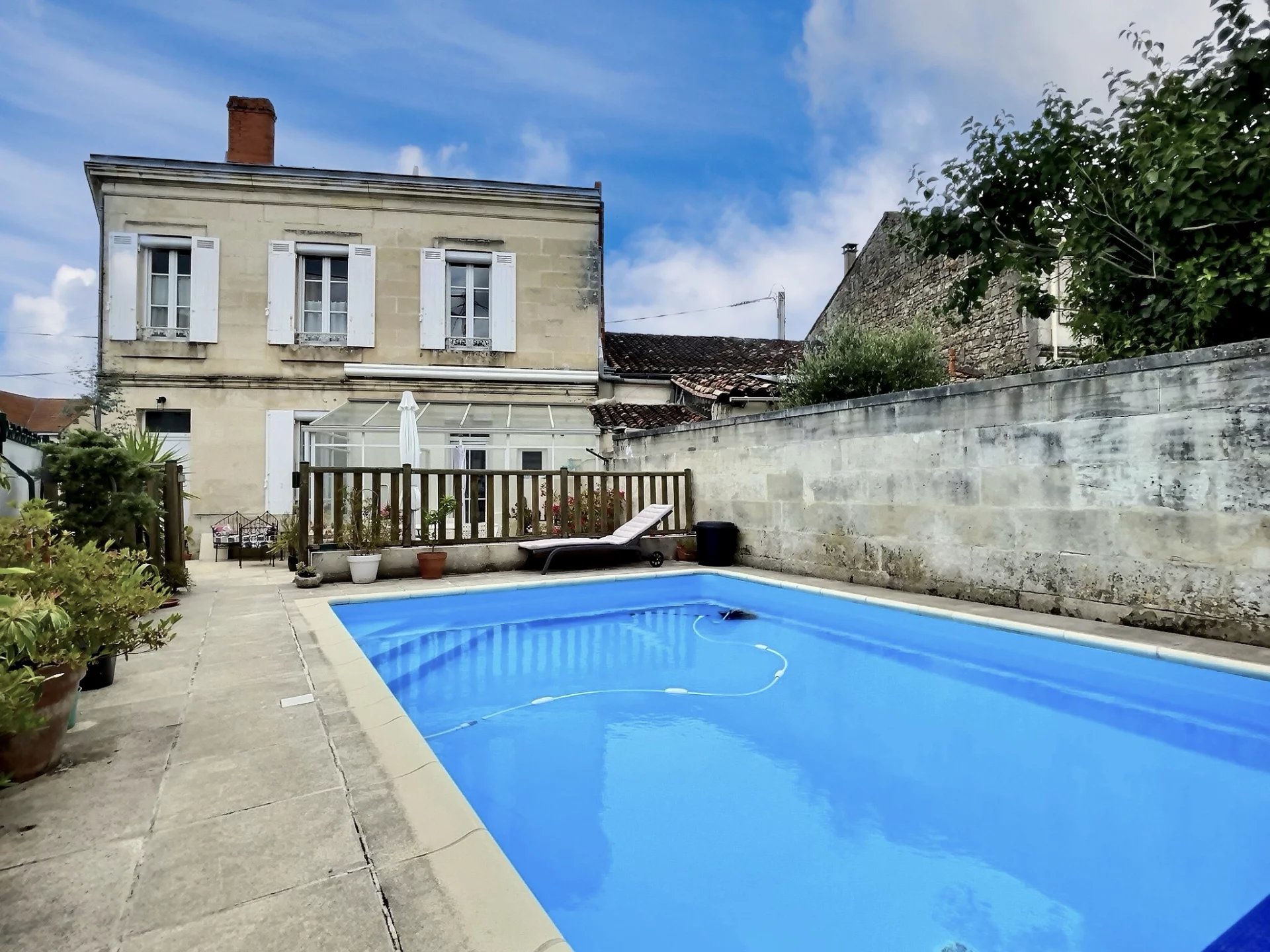 Maison 7 pièces - 215m² - SAINTES