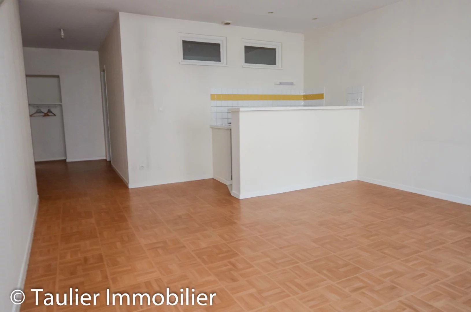 Appartement 2 pièces - 54m² - ST MARCELLIN