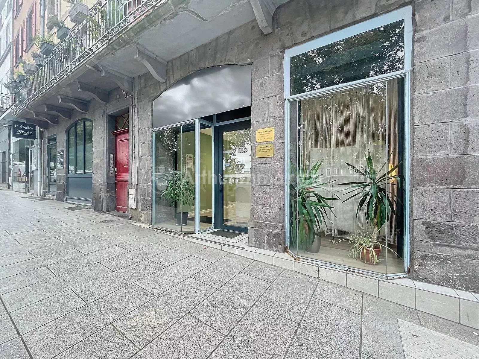 Local commercial  - 117m² - CLERMONT FERRAND