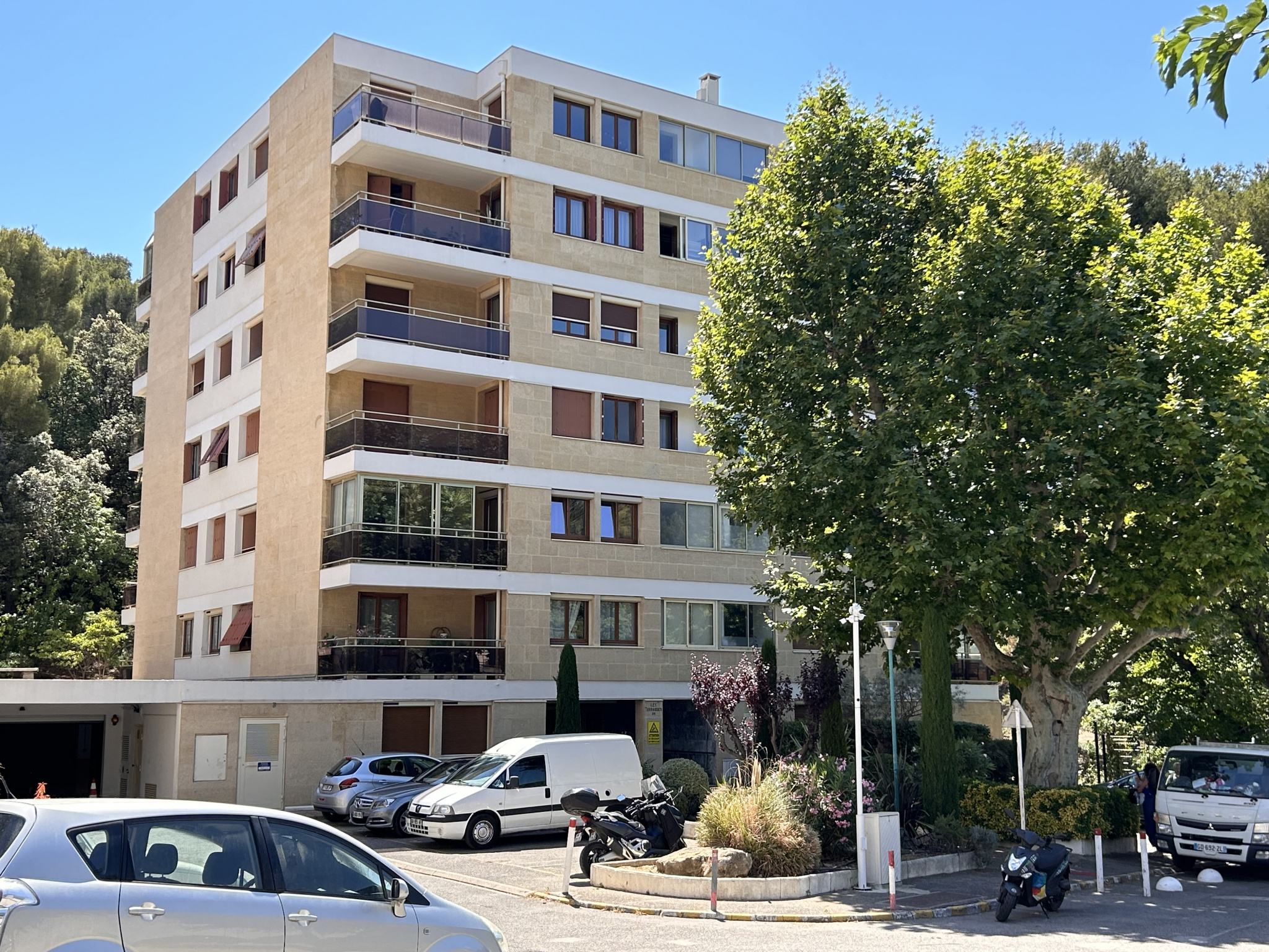 Appartement 3 pièces - 85m² - MARSEILLE  - 9ème