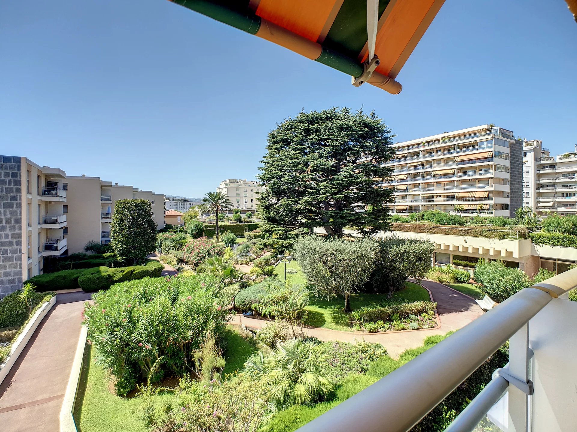 Appartement 3 pièces - 78m² - CANNES