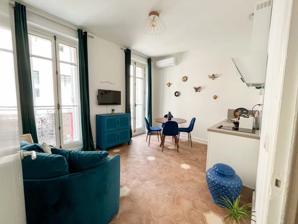 Appartement 2 pièces - 28m² - MARSEILLE  - 8ème