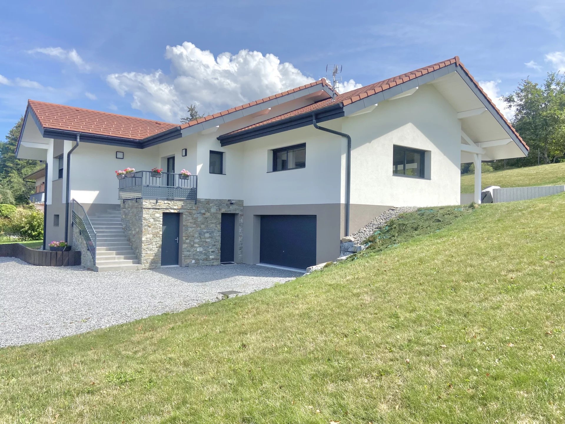 Maison  - 203m² - ST PAUL EN CHABLAIS