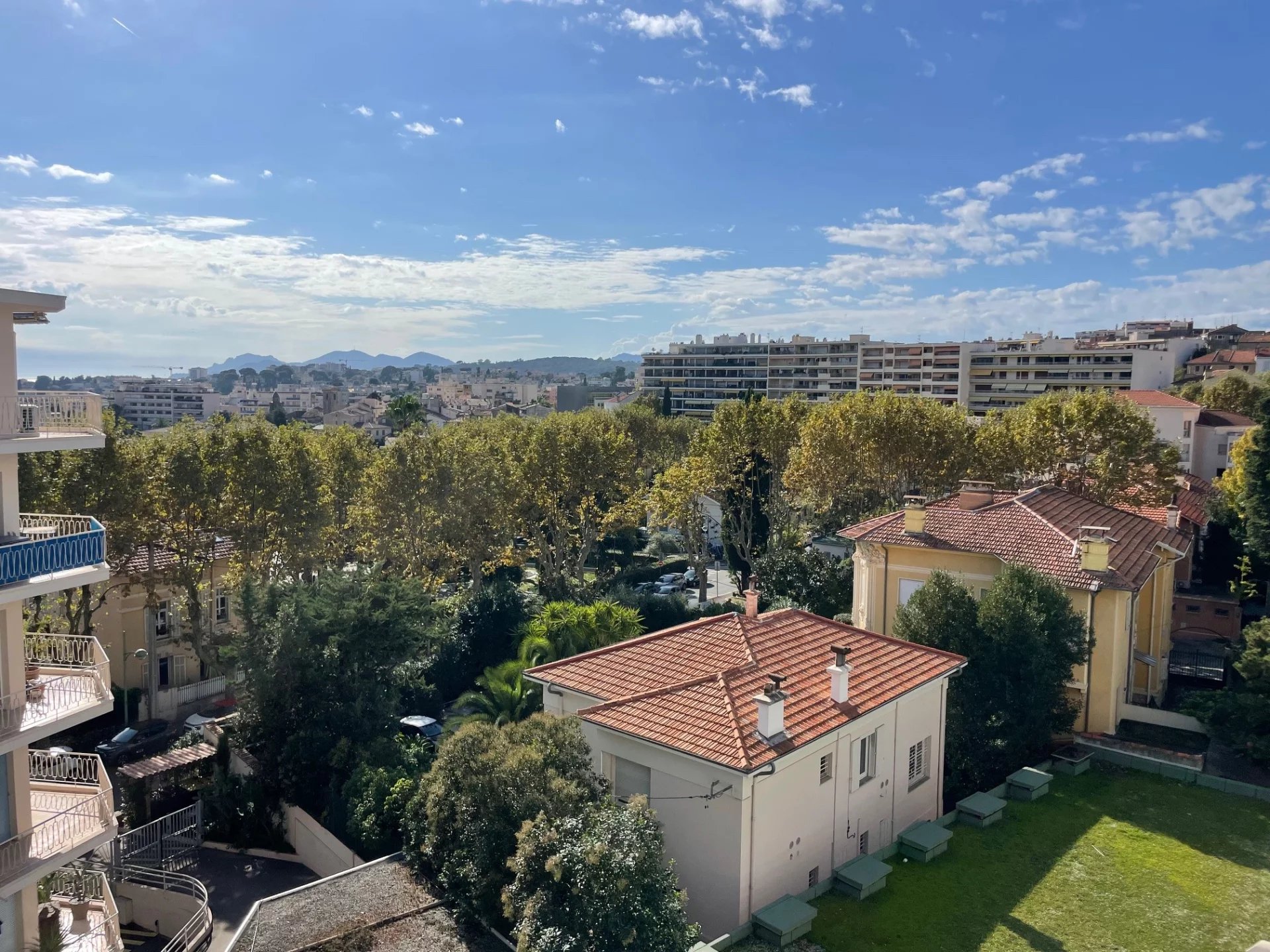 Appartement 1 pièce - 28m² - LE CANNET