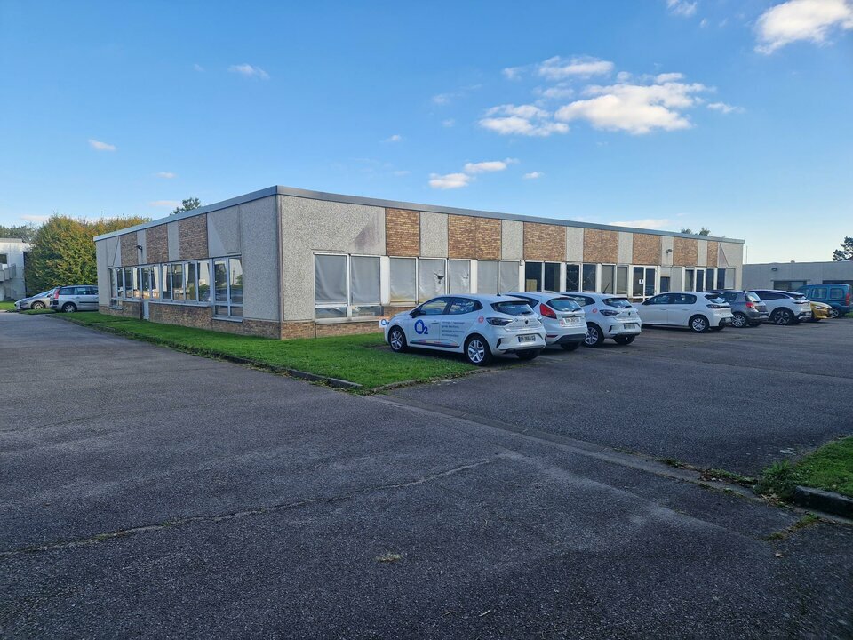 Local Professionnel  - 217m² - MONT ST AIGNAN