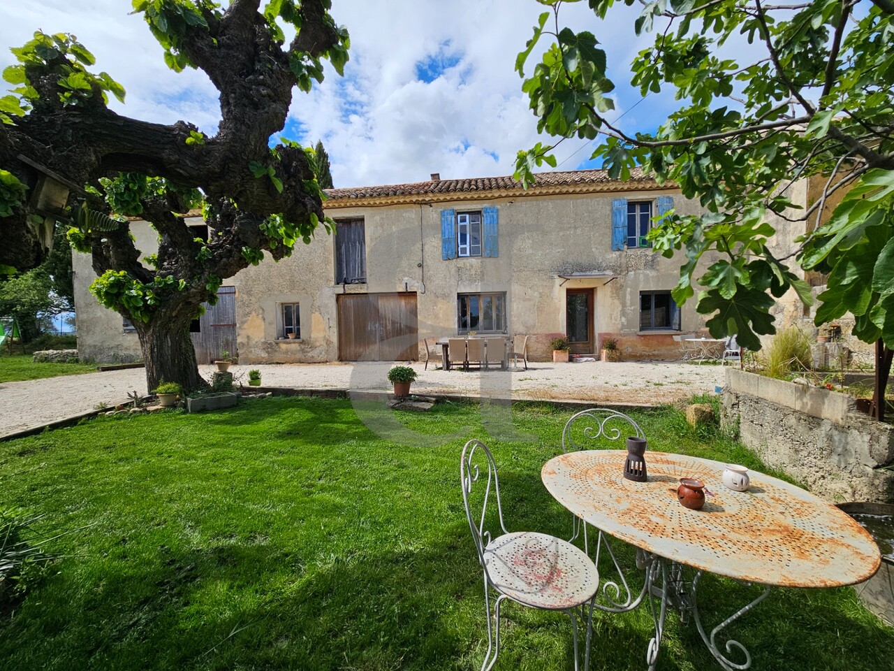 Maison 5 pièces - 116m² - STE CECILE LES VIGNES