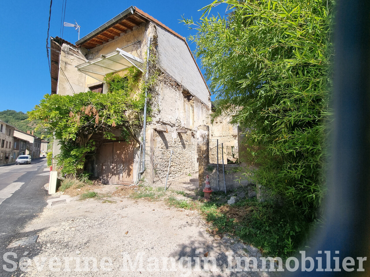 Maison  - 110m² - ST LATTIER