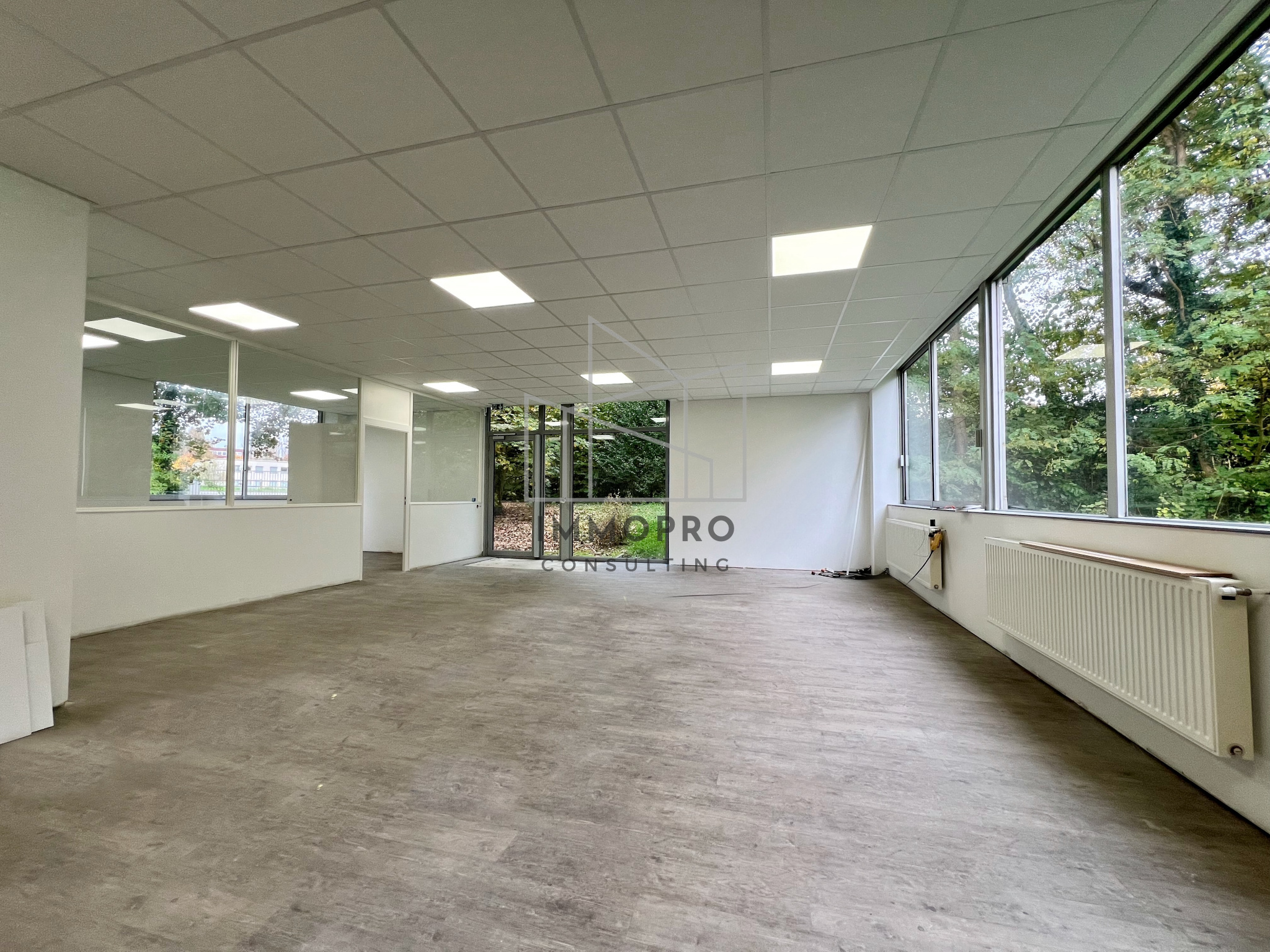 Local Professionnel  - 192m² - ST MARTIN DU VIVIER