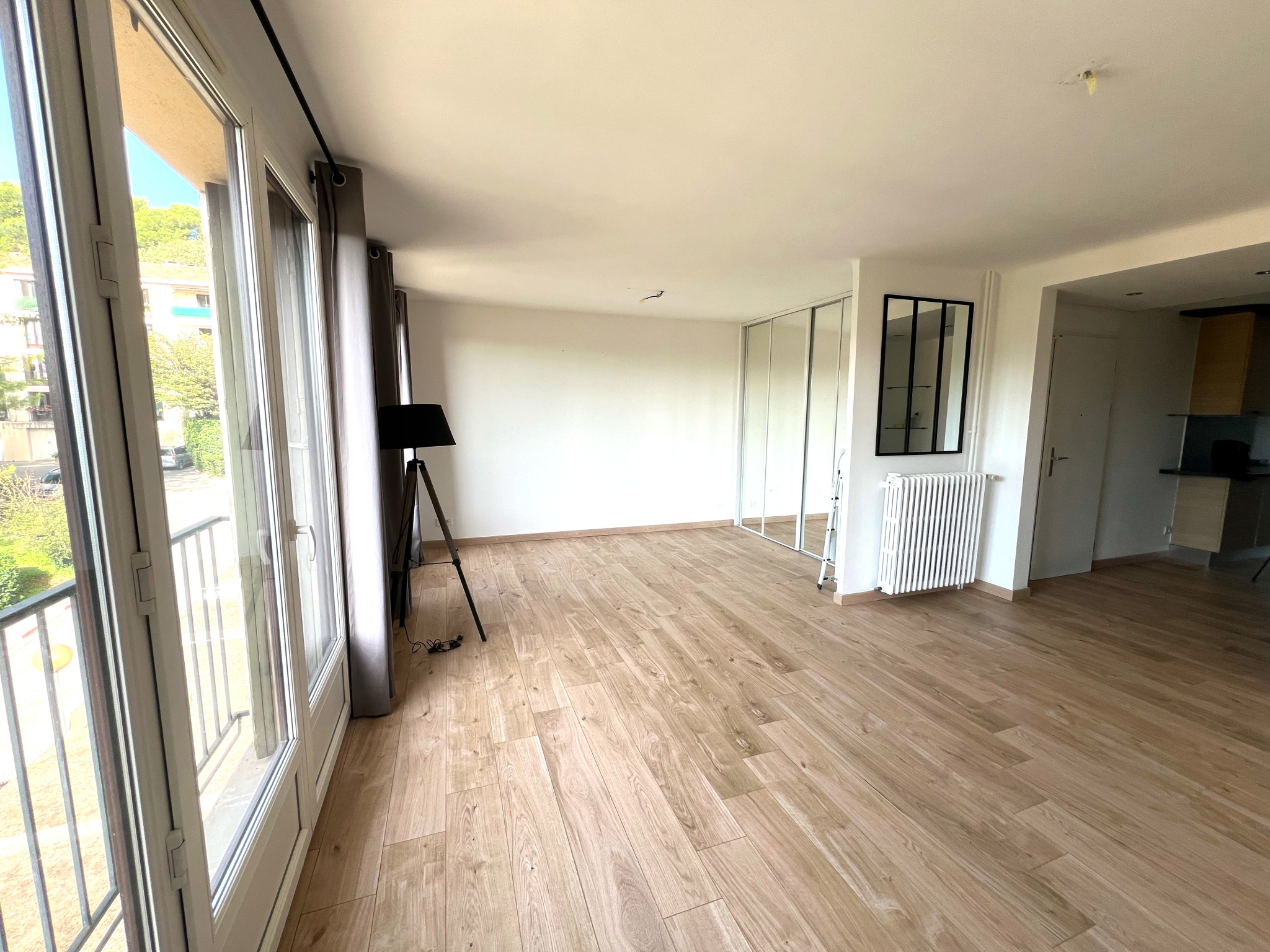 Appartement 3 pièces - 70m² - AIX EN PROVENCE - 90ème