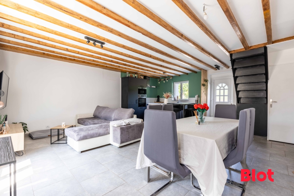 Maison 4 pièces - 88m² - ST MEEN LE GRAND