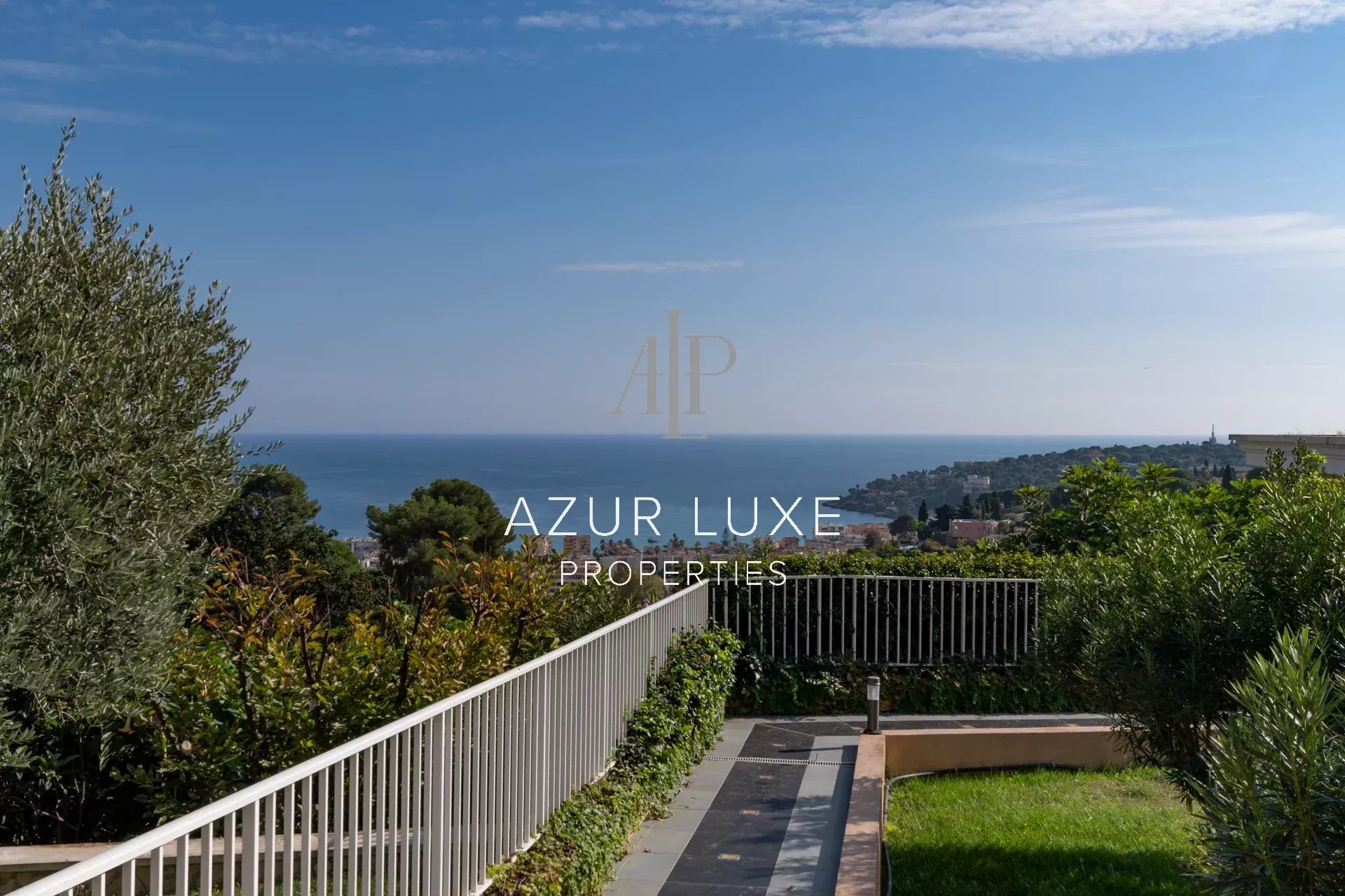 Appartement 3 pièces - 73m² - ROQUEBRUNE CAP MARTIN