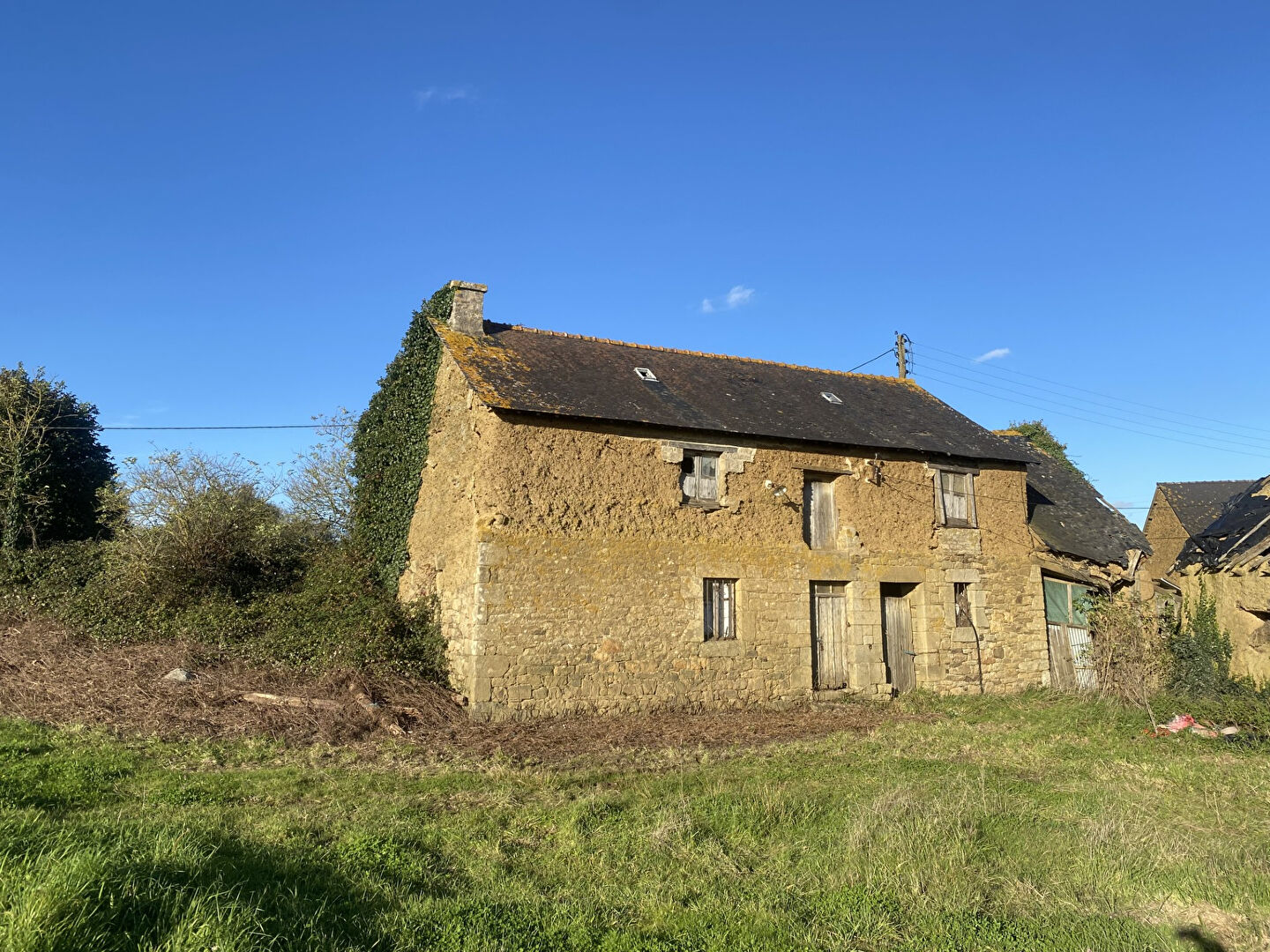 Maison 2 pièces - 180m²