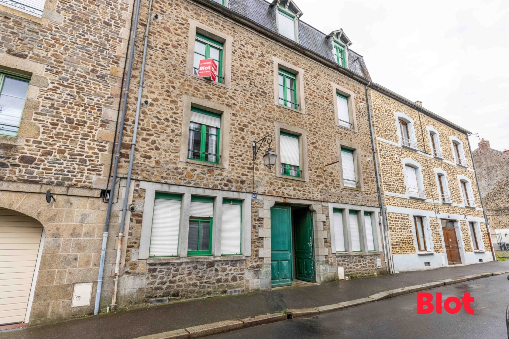 Appartement 2 pièces - 48m² - FOUGERES