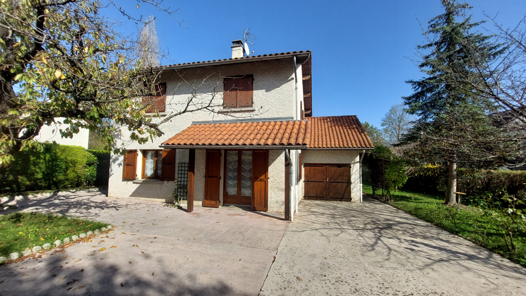 Maison 5 pièces - 114m² - CLAIX