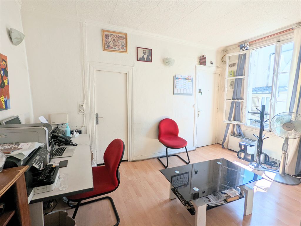 Appartement 3 pièces - 26m² - PARIS  - 10ème