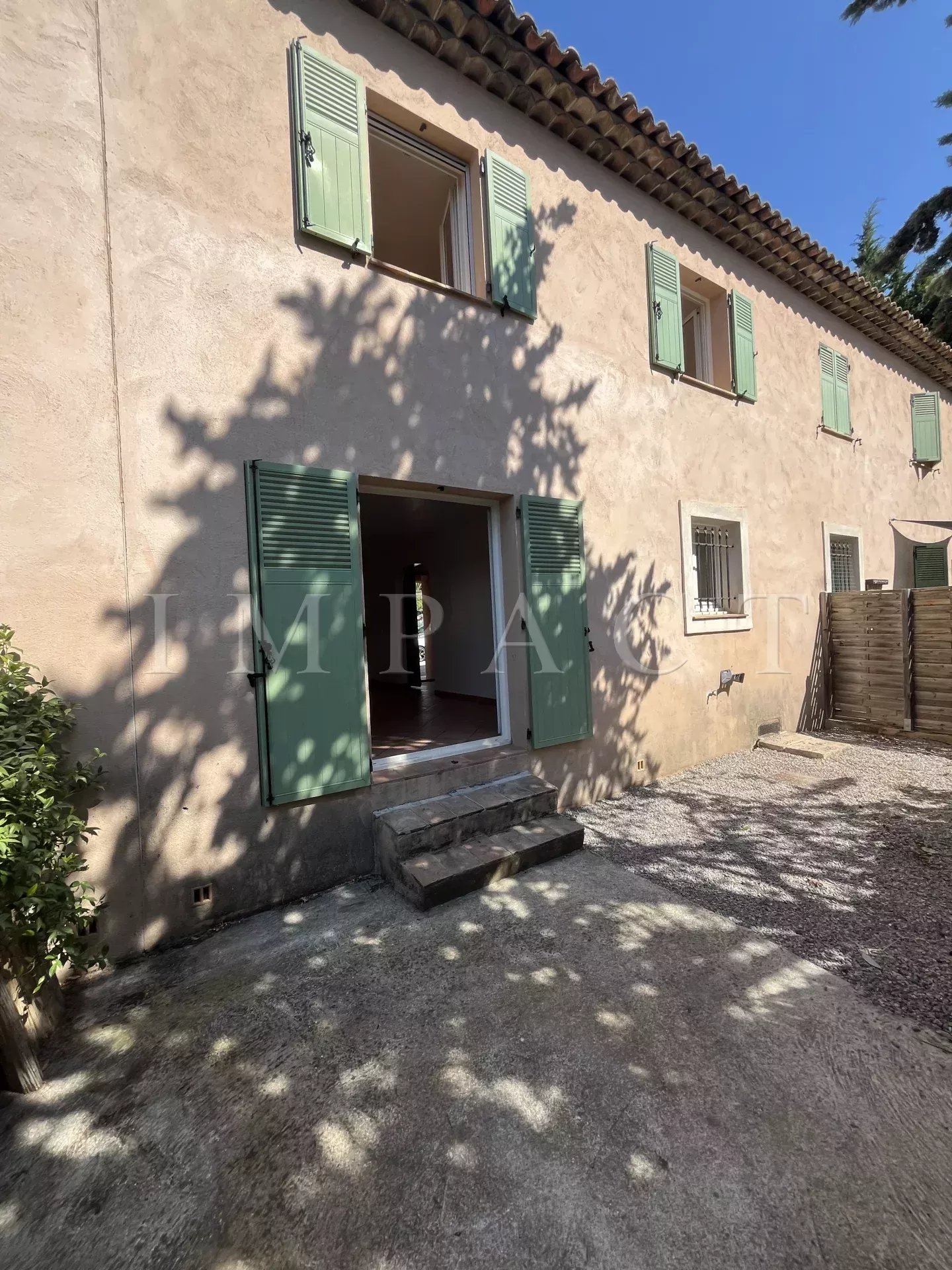 Maison 5 pièces - 78m² - GRASSE