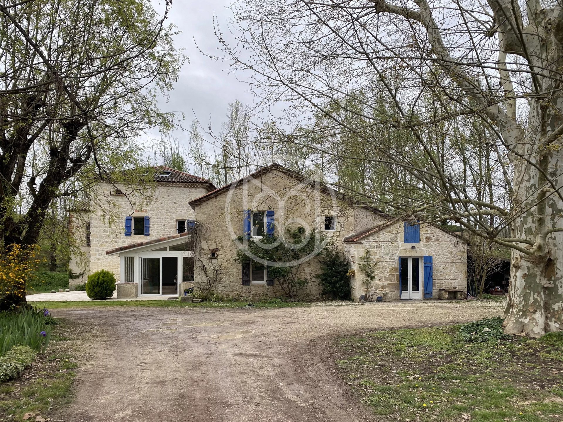 Maison 11 pièces - 276m² - PONT DU CASSE