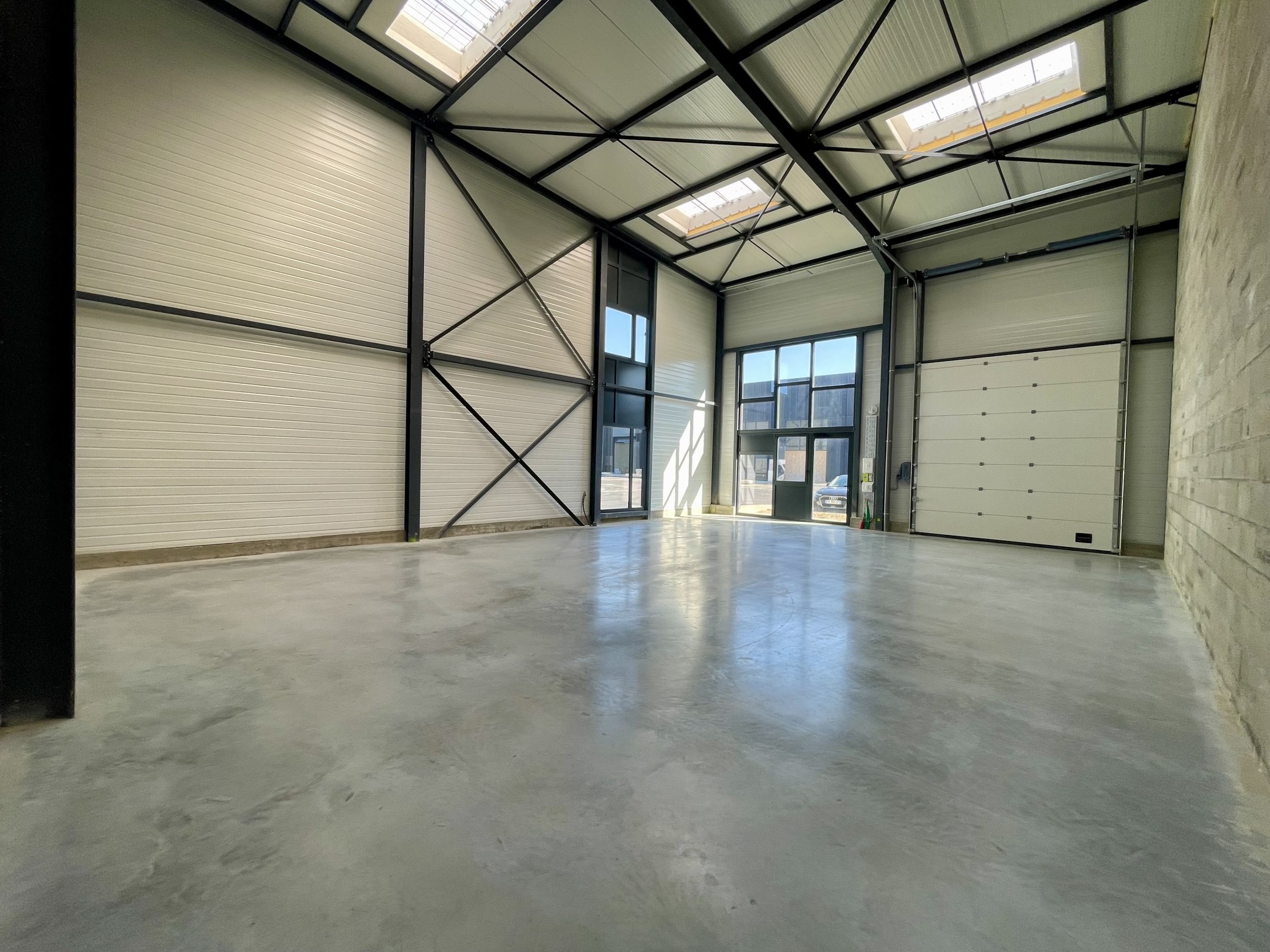 Local industriel  - 281m² - TREVOUX